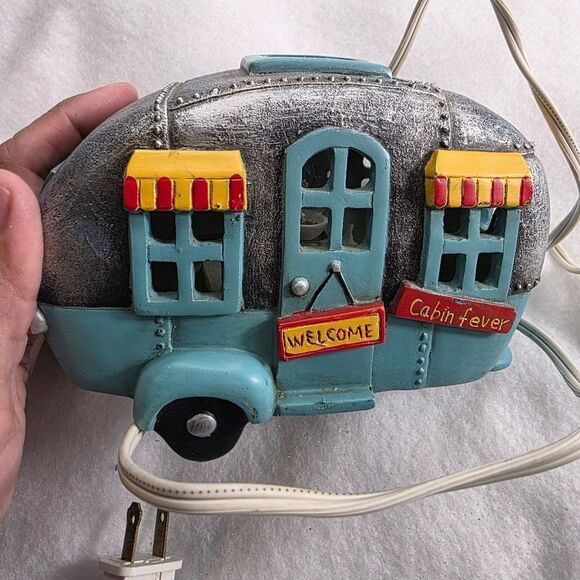 Cracker Barrel Cabin Fever Camper Lighted Accent Table Light Lamp - Picture 12 of 17
